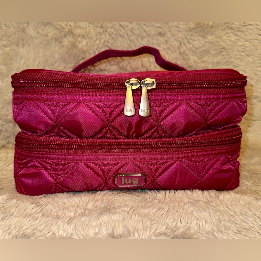 Rare/Hard to Find - Lug Original Stowaway Toiletries Case. Includes all pouches